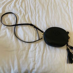 Barely Worn Tory Burch Mcgraw Round Cross Body Bag